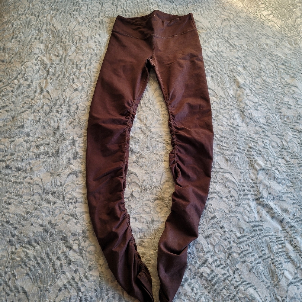 Alo Yoga Goddess Leggings